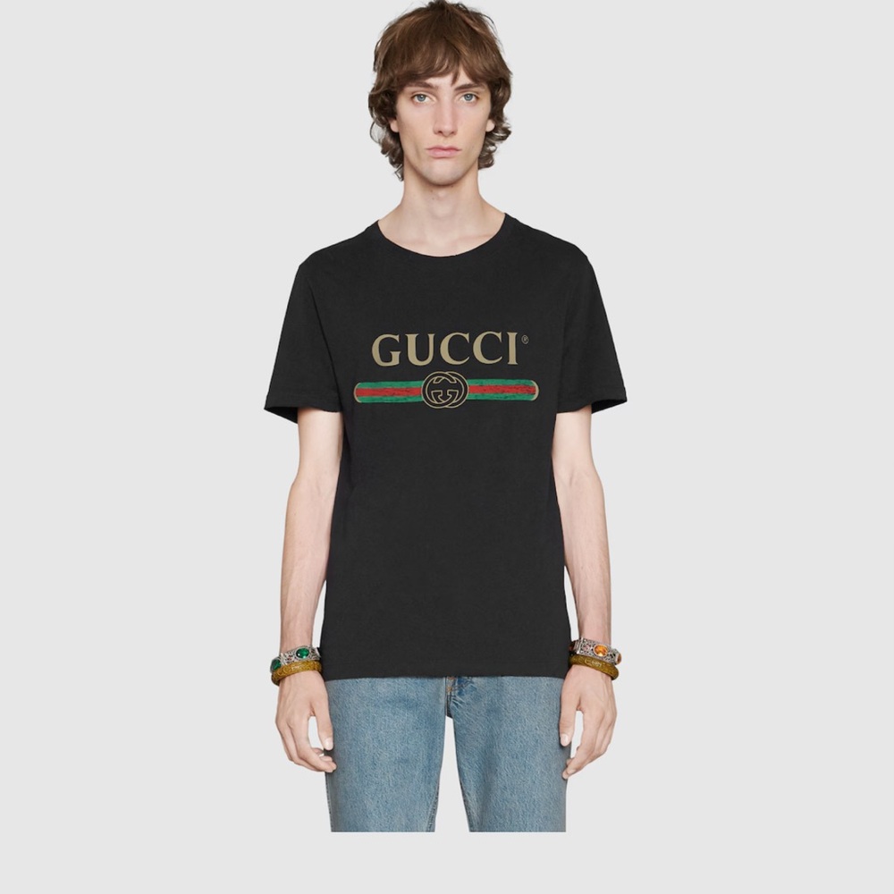 🎉Host Pick ! 🎉Gucci Black Logo T-Shirt Men’s Large – aunthentic